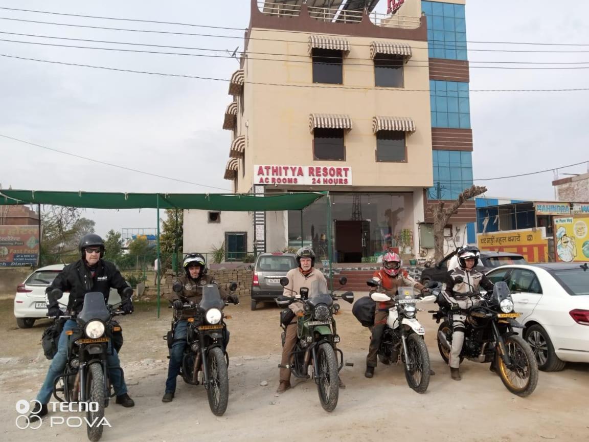 Athitya Hotel And Resort Sikar Oda fotoğraf